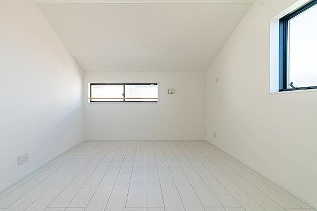 「Bed Room」落ち着いた色合い、シンプルなデザイン。洋室として大事なお部屋です。