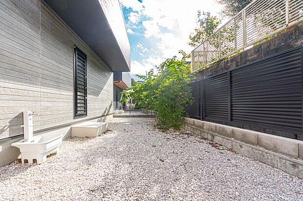 「週末の楽しみが増える」BBQ、ガーデニング、お子様の自然とのふれあいなど、お庭があるから楽しみも倍増するマイホーム。