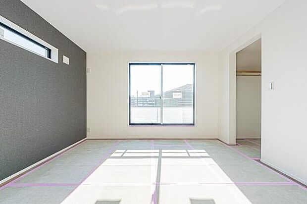 「主寝室」明るく広々主寝室。