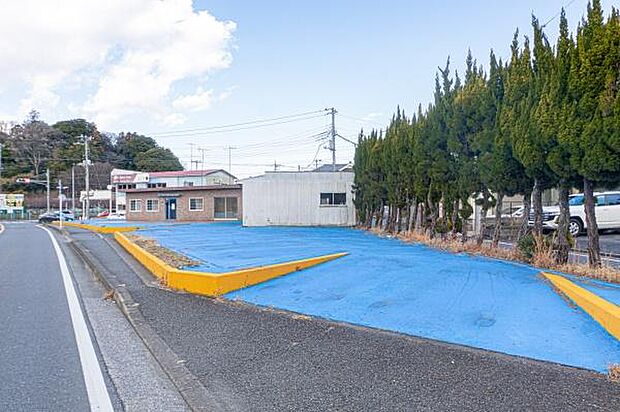 「現況現地写真」ご覧の陽当たりが確保されます。自身のこだわりを表現できます。