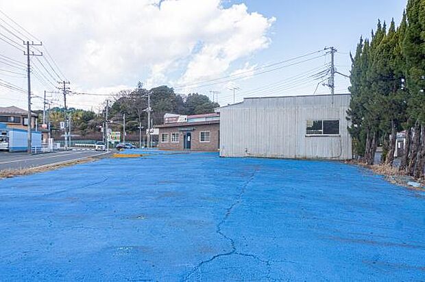 「現況現地写真」ご覧の陽当たりが確保されます。自身のこだわりを表現できます。