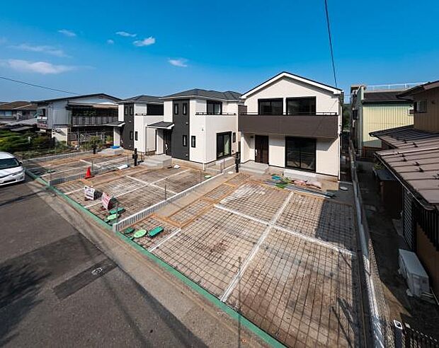 「マイホームの喜びを感じる陽当たりの良さ・開放感」マイホームを持つ幸せを存分に感じる陽当たり、開放感。憧れのマイホームに相応しい美しく映える外観です。