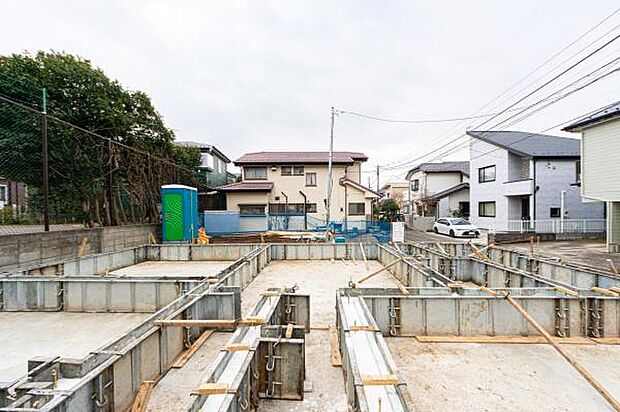 「開放感+日当たりの良さ」家に入らなくても分かる日当たりの良さ。開放感の良さ。碧空も清々しく心地の良い住まい。住みたくなる家。暮らしたい町。