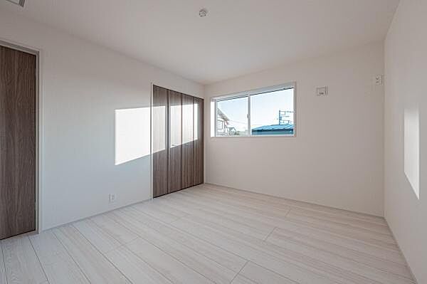 洋室を拡大表示