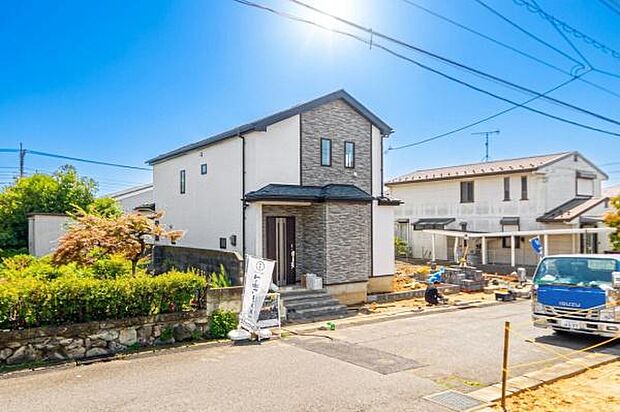 「威風堂々とした素敵な佇まい」どの角度から眺めても、所有感が満たされる理想的で素敵な住まい