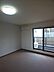 リビング/ダイニング：同じタイプの部屋の写真です。