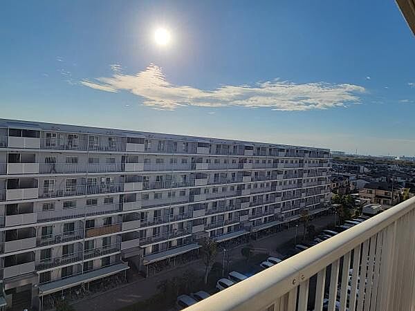 前面棟まで距離があります。