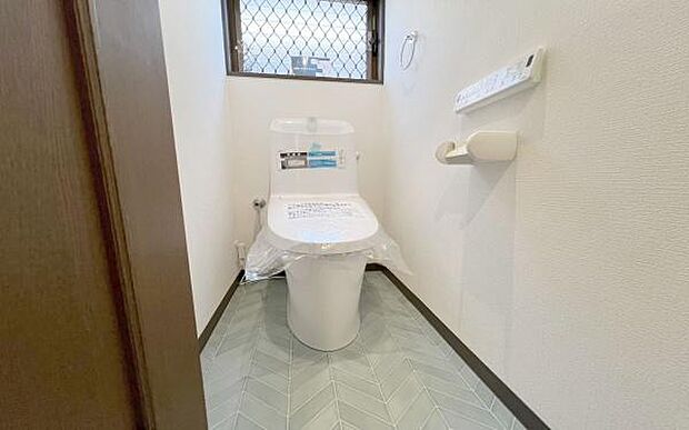 《トイレ》■トイレは明るい空間で清潔感があります。