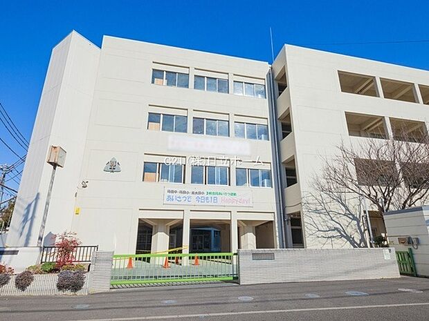 横浜市立蒔田中学校まで270m、全職員で生徒の健全育成に向けて、活力と魅力のある学校作りを目指します。