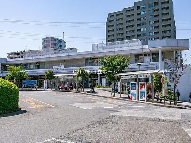 鷺沼駅（東急田園都市線）まで266m、商業施設と住環境の調和がとれた住み良い街。鷺沼駅前からたまプラーザ駅方面へ続く桜並木がきれいです。