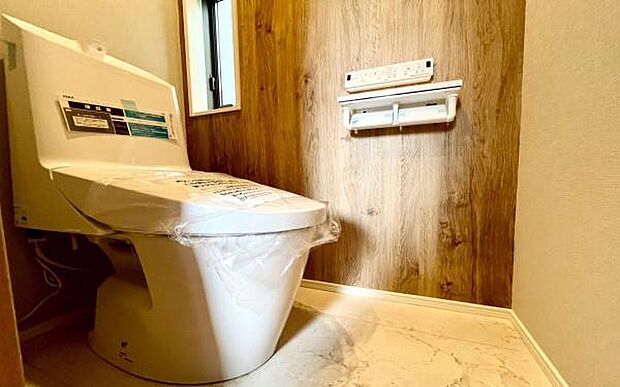 《トイレ》　■清潔感のある落ち着いたトイレ。