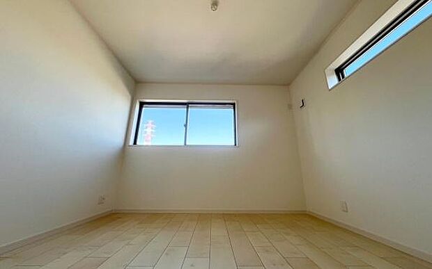 《洋室》 ■くつろぎの場としてだけでなく、趣味や仕事のパーソナルスペースとしても活躍する洋室。個の時間をたっぷり楽しめる快適空間です。