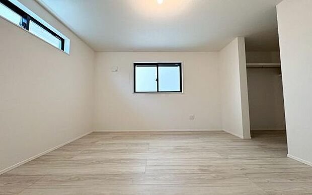 《寝室》　■心地よい眠りへといざなうしっとりと落ち着いた雰囲気の寝室。