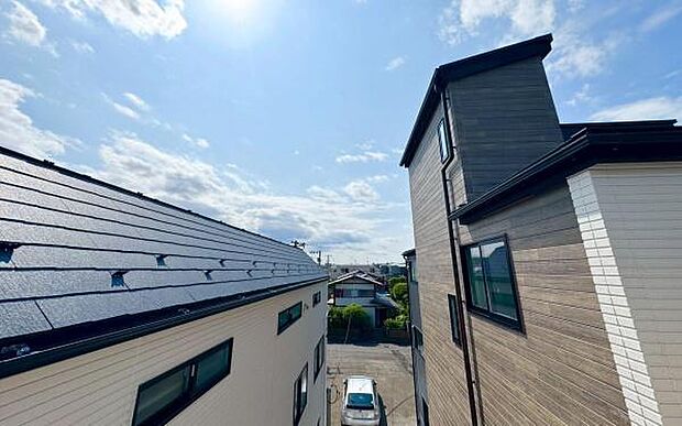 《眺望》　■目の前には気持ちの良い空が広がります。