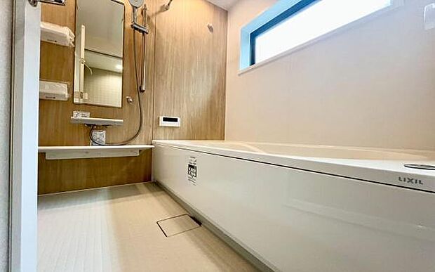 《浴室》　■ゆったりくつろげる癒しのバスルーム。