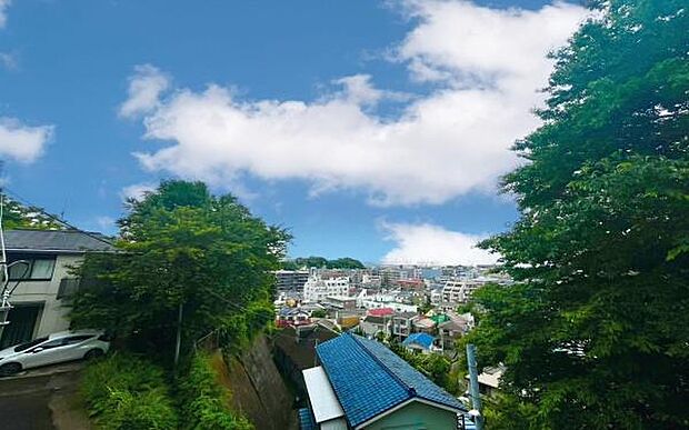 《眺望》　■「空」×「光」×「風」。開放感を具現化したような現地は、まさに「永住の地」としての選択肢です。