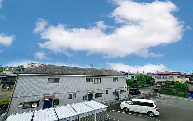 《眺望》 ■目の前には気持ちの良い空が広がります。