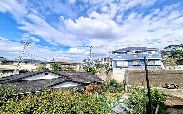 《眺望》　■「空」×「光」×「風」。開放感を具現化したような現地は、まさに「永住の地」としての選択肢です。