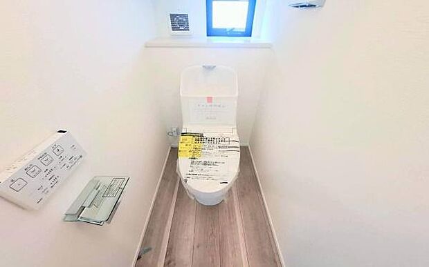 《トイレ》　■清潔感のある落ち着いたトイレ。