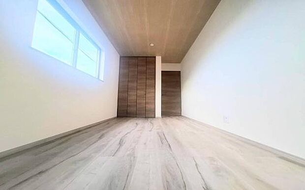 《洋室》　■明るくスタイリッシュな空間になっています。