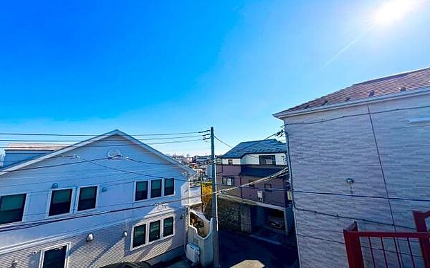 《眺望》　■目の前には気持ちの良い空が広がります。