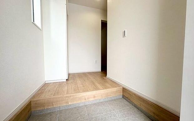 《玄関》　■我が家の顔である玄関。帰るのが楽しみになりますね。