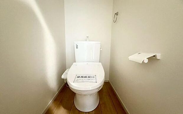 《トイレ》　■清潔感のある落ち着いたトイレ。