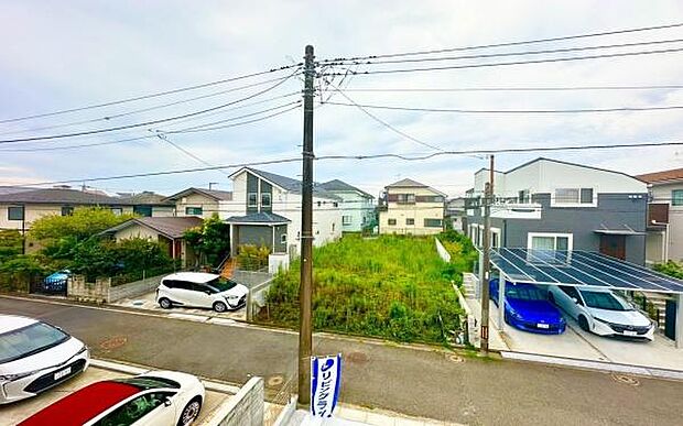 《眺望》　■「空」×「光」×「風」。開放感を具現化したような現地は、まさに「永住の地」としての選択肢です。