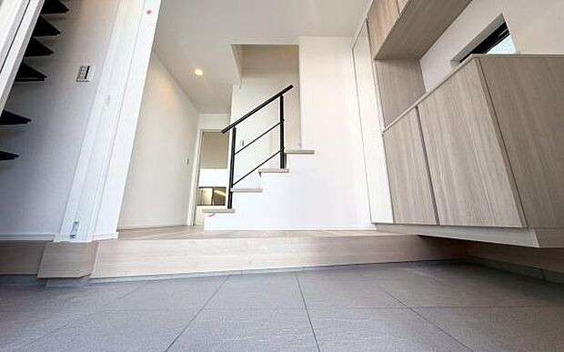 《玄関》 ■我が家の顔である玄関。帰るのが楽しみになりますね。