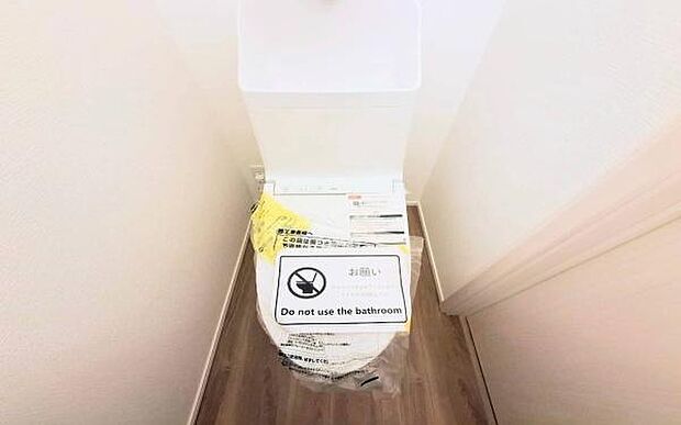 《トイレ》　■清潔感のある落ち着いたトイレ。