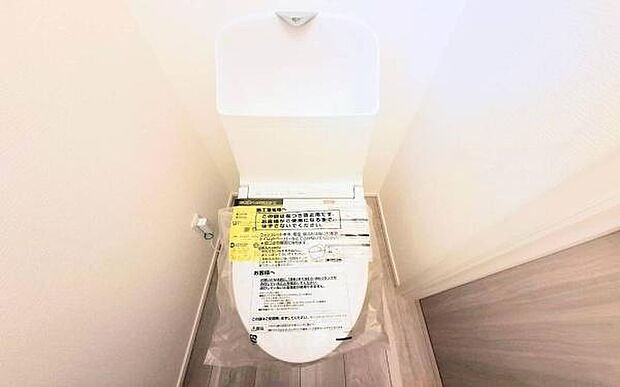 《トイレ》 ■清潔感のある落ち着いたトイレ。