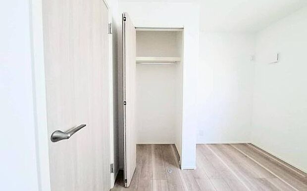 《収納》　■効率よく片付けられる収納スペース