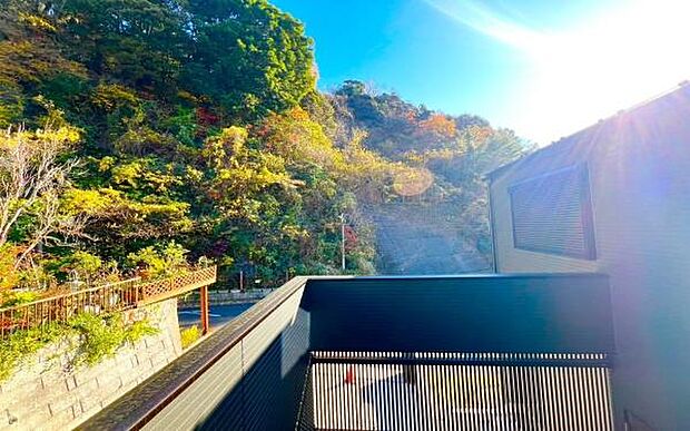 《眺望》　■目の前には気持ちの良い空が広がります。