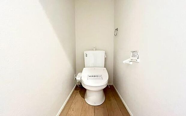 《トイレ》 ■清潔感のある落ち着いたトイレ。