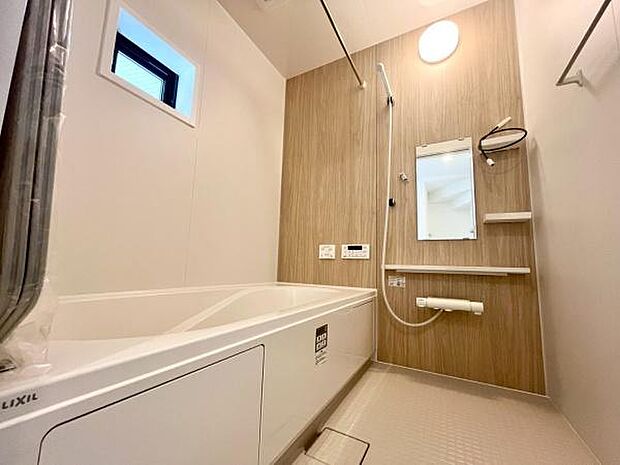 《浴室》　■ゆったりくつろげる癒しのバスルーム。