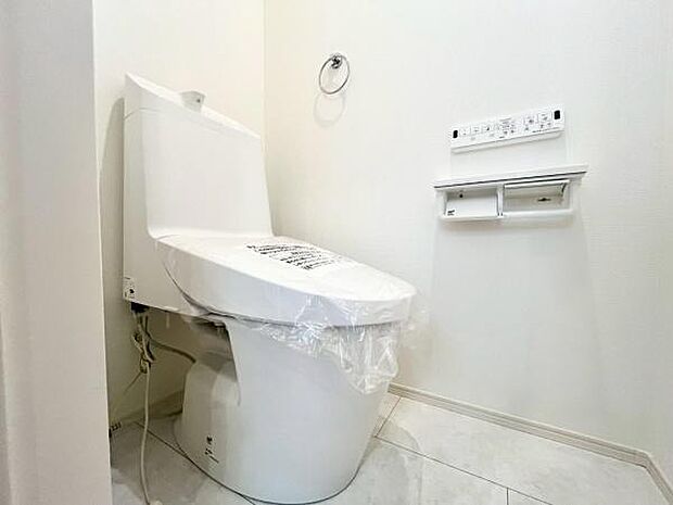 《トイレ》　■清潔感のある落ち着いたトイレ。