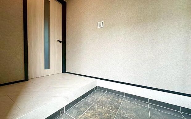 《玄関》　■我が家の顔である玄関。帰るのが楽しみになりますね。