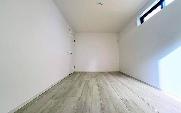 《洋室》　■くつろぎの場としてだけでなく、趣味や仕事のパーソナルスペースとしても活躍する洋室。個の時間をたっぷり楽しめる快適空間です。