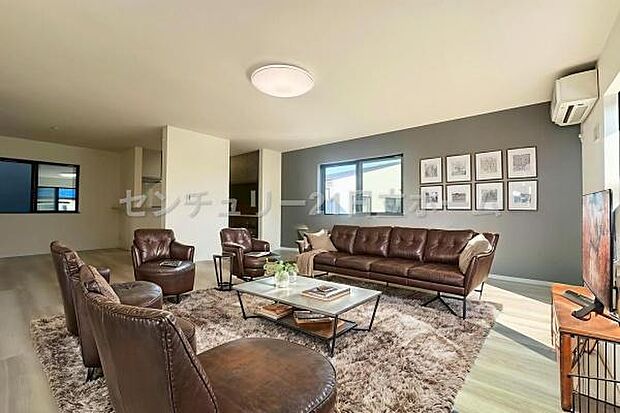 ゆとりを感じさせる上質で明るい空間が、住まう人や訪れる人を心地よく迎え入れてくれます。（本画像家具はCGで作成しており、実際に現地に家具はおかれておりません。また価格に家具は含まれておりません。）