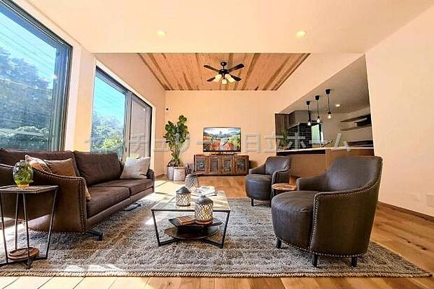 ゆとりを感じさせる上質で明るい空間が、住まう人や訪れる人を心地よく迎え入れてくれます。（本画像家具はCGで作成しており、実際に現地に家具はおかれておりません。また価格に家具は含まれておりません。）