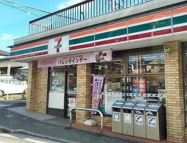 セブンイレブン横浜上菅田町店まで718m