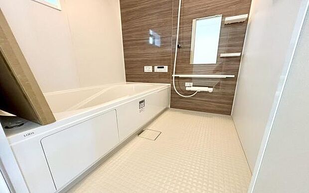 《浴室》　■ゆったりくつろげる癒しのバスルーム。