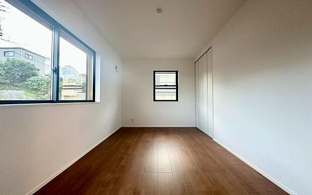 《洋室》　■くつろぎの場としてだけでなく、趣味や仕事のパーソナルスペースとしても活躍する洋室。個の時間をたっぷり楽しめる快適空間です。