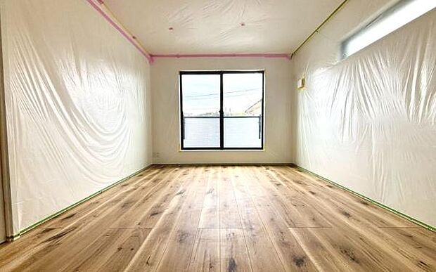 《洋室》　■明るくスタイリッシュな空間になっています。