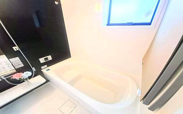 《浴室》 ■ゆったりくつろげる癒しのバスルーム。