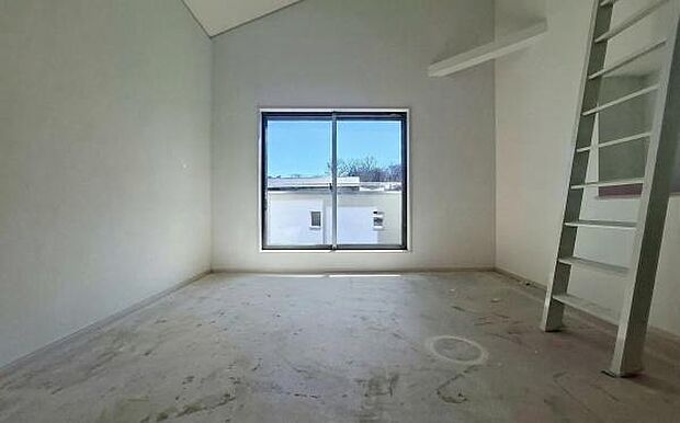 《寝室》 ■心地よい眠りへといざなう落ち着いた雰囲気の寝室