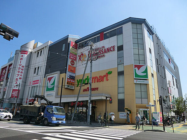 ヨークマート港南中央店まで599m、イトーヨーカドー系列の食品に特化したスーパー。お料理レシピを無料配布、レシピに必要な食材もそろいます。