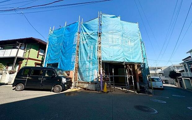 《前面道路》　■閑静な住宅街の一角