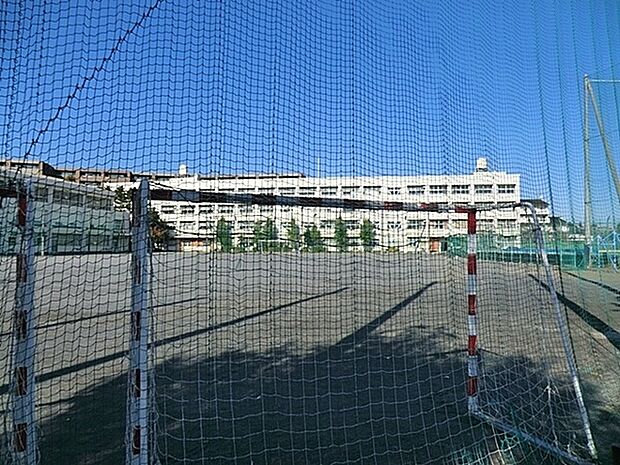 横浜市立青葉台中学校まで1107m