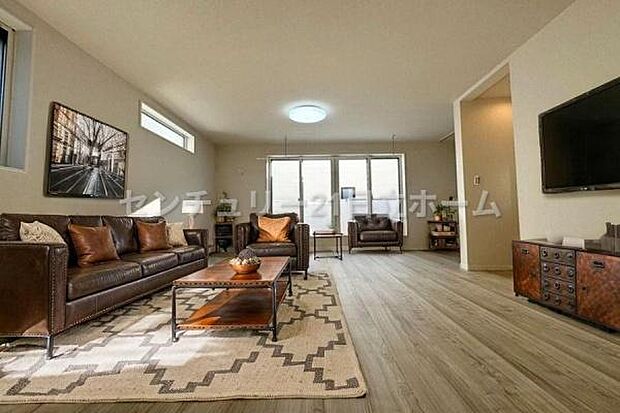 ゆとりを感じさせる上質で明るい空間が、住まう人や訪れる人を心地よく迎え入れてくれます。（本画像家具はCGで作成しており、実際に現地に家具はおかれておりません。また価格に家具は含まれておりません。）